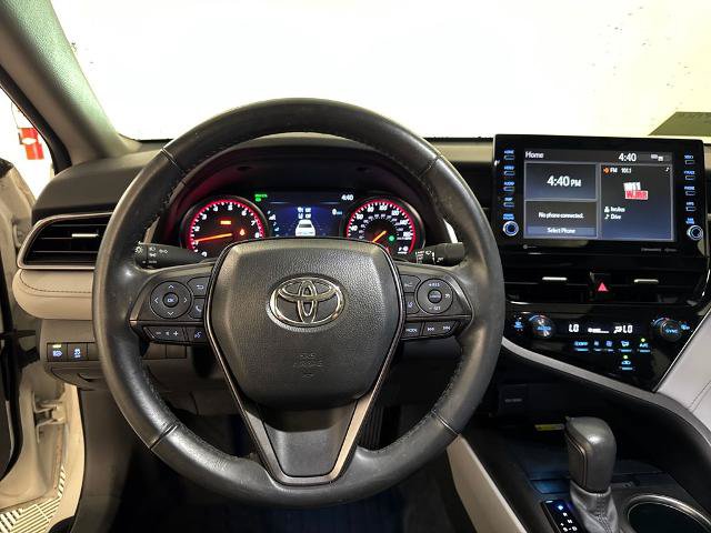 Used 2023 Toyota Camry XSE FWD image 5