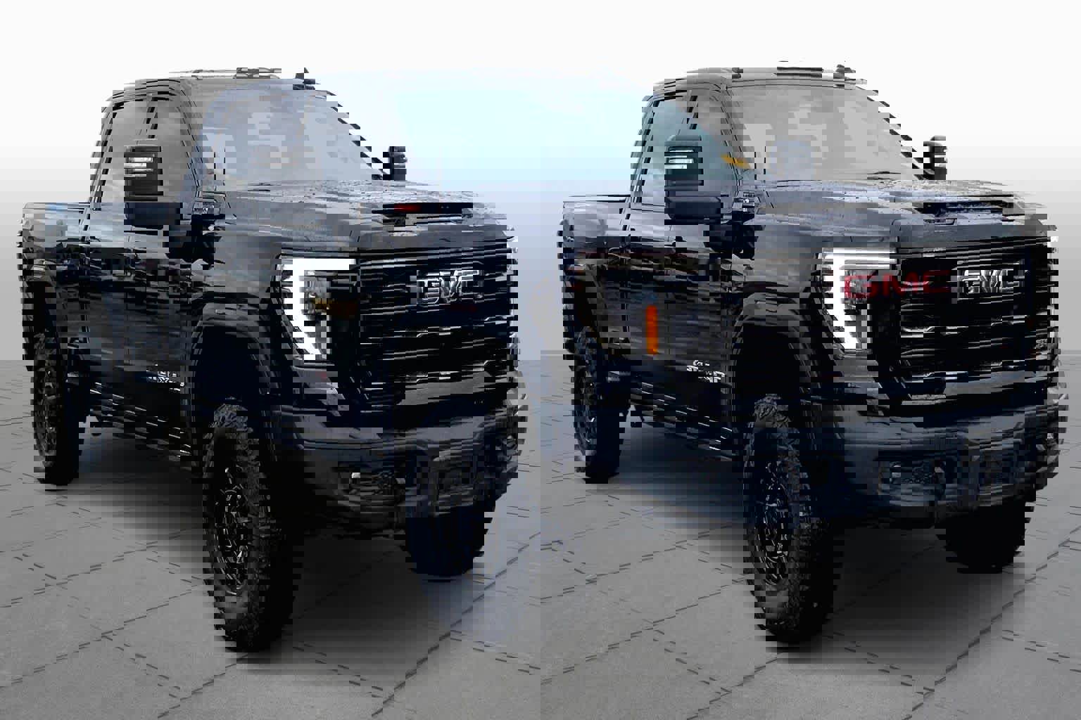 Used 2024 GMC Sierra 2500 AT4X w/ AT4X AEV Edition image 5