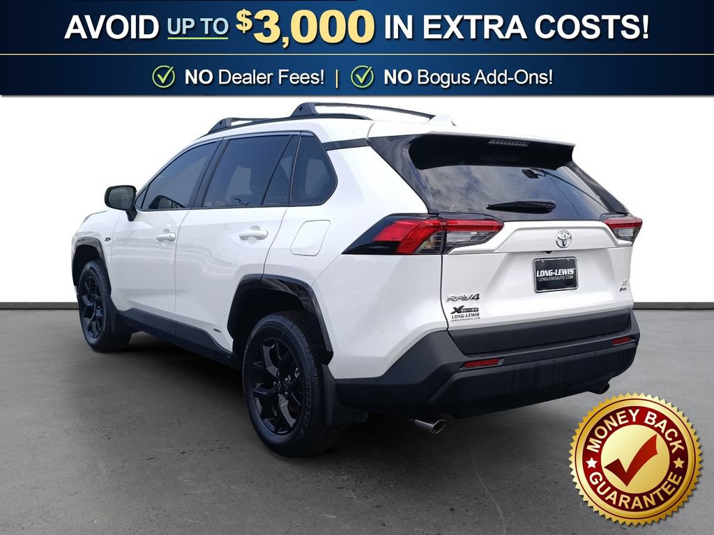 Used 2025 Toyota RAV4 LE AWD/4WD image 4