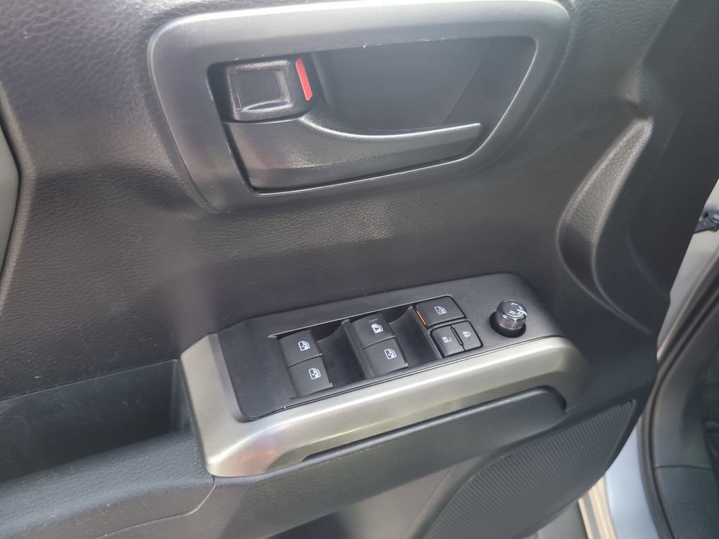 Used 2021 Toyota Tacoma SR5 RWD image 14