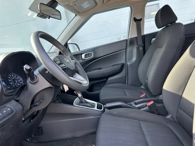 Used 2022 Hyundai Venue SE w/ Cargo Package FWD image 8