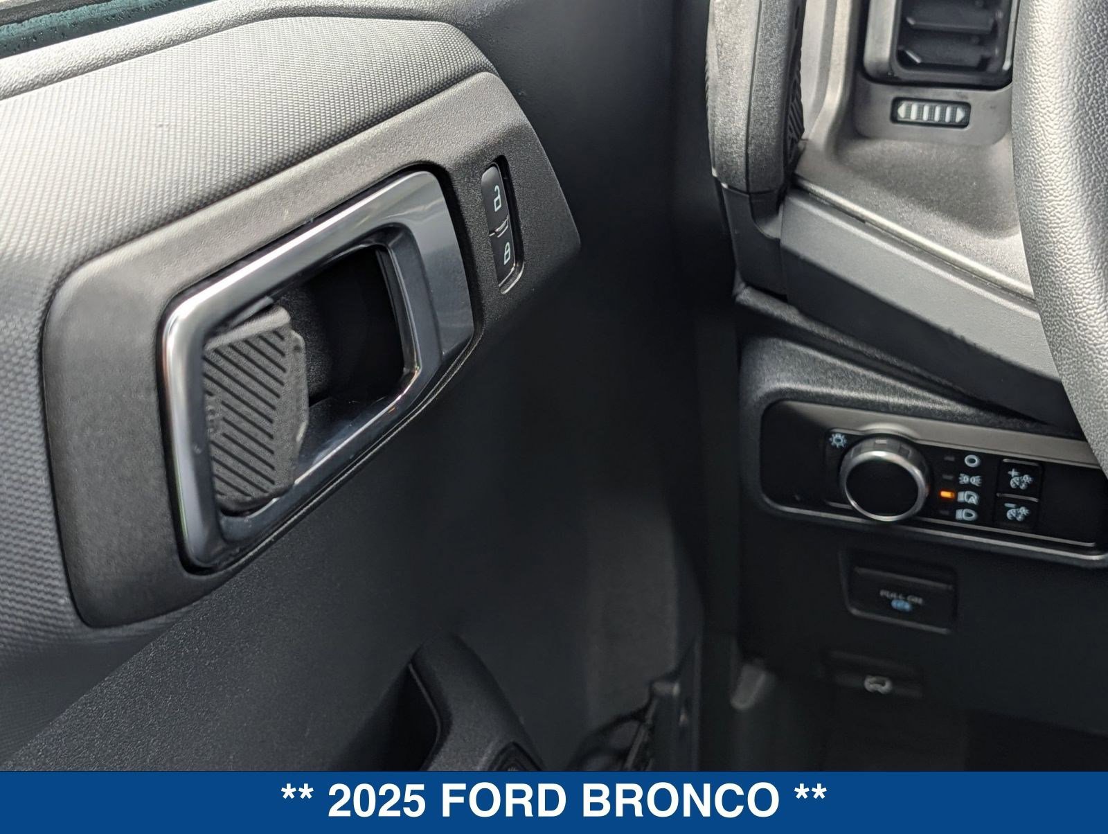 Certified 2025 Ford Bronco Big Bend AWD/4WD image 23