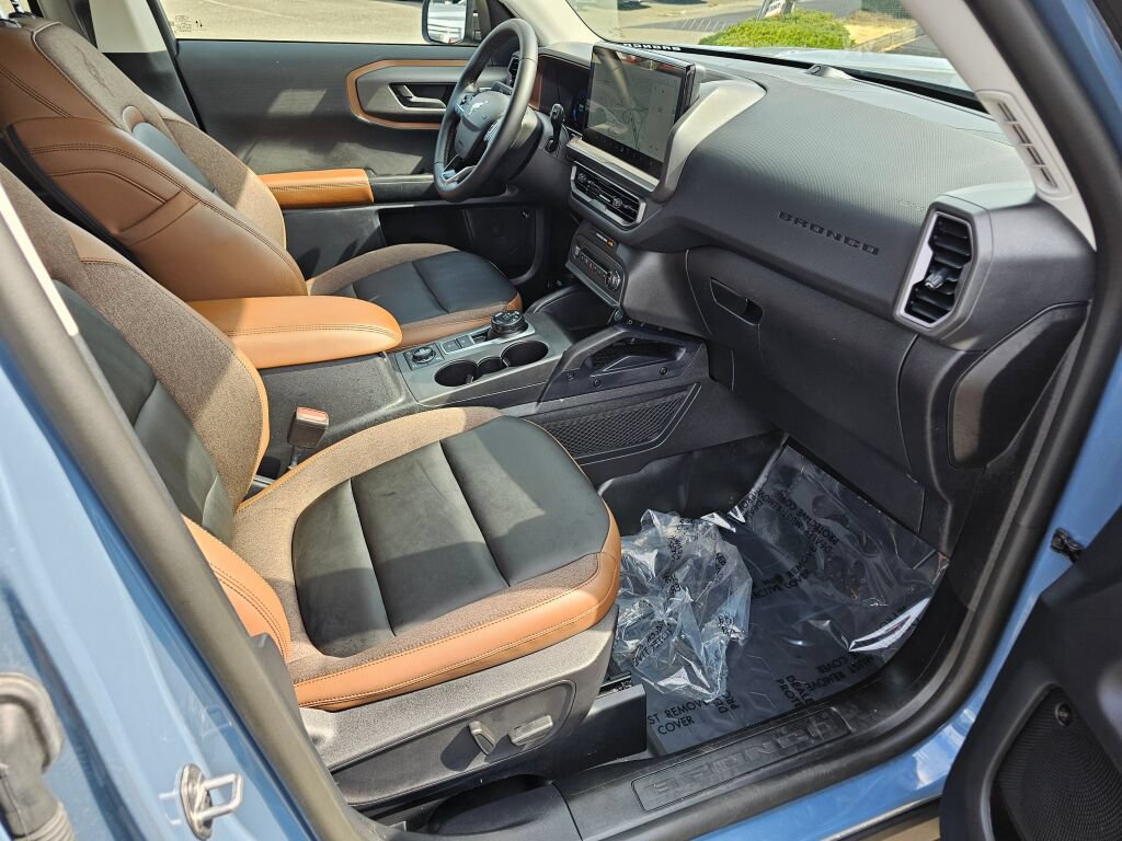Certified 2025 Ford Bronco Sport Outer Banks w/ Sasquatch Outer Banks Package AWD/4WD image 12