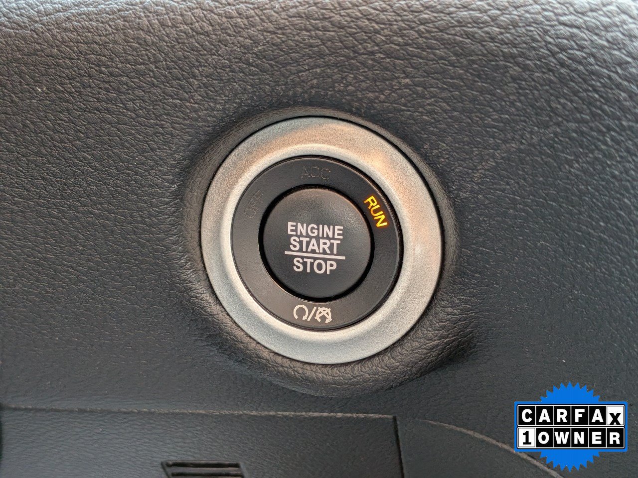 Used 2025 Chrysler Pacifica Limited FWD image 34