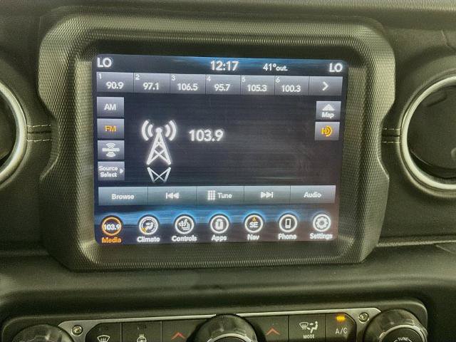 Used 2021 Jeep Wrangler Unlimited Sahara w/ Cold Weather Group AWD/4WD image 14