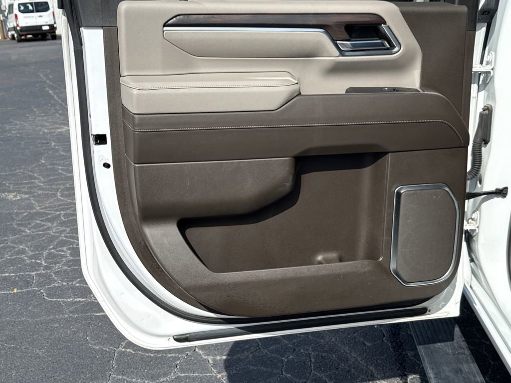 Used 2024 GMC Sierra 2500 SLT w/ SLT Premium Package image 21