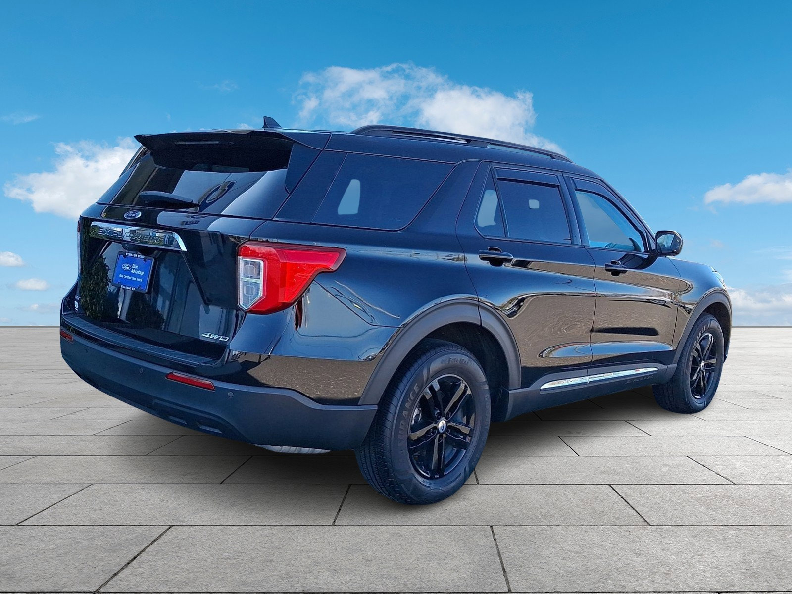 Certified 2021 Ford Explorer XLT image 6