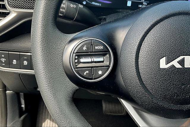 Used 2025 Kia Soul LX w/ LX Technology Package FWD image 18