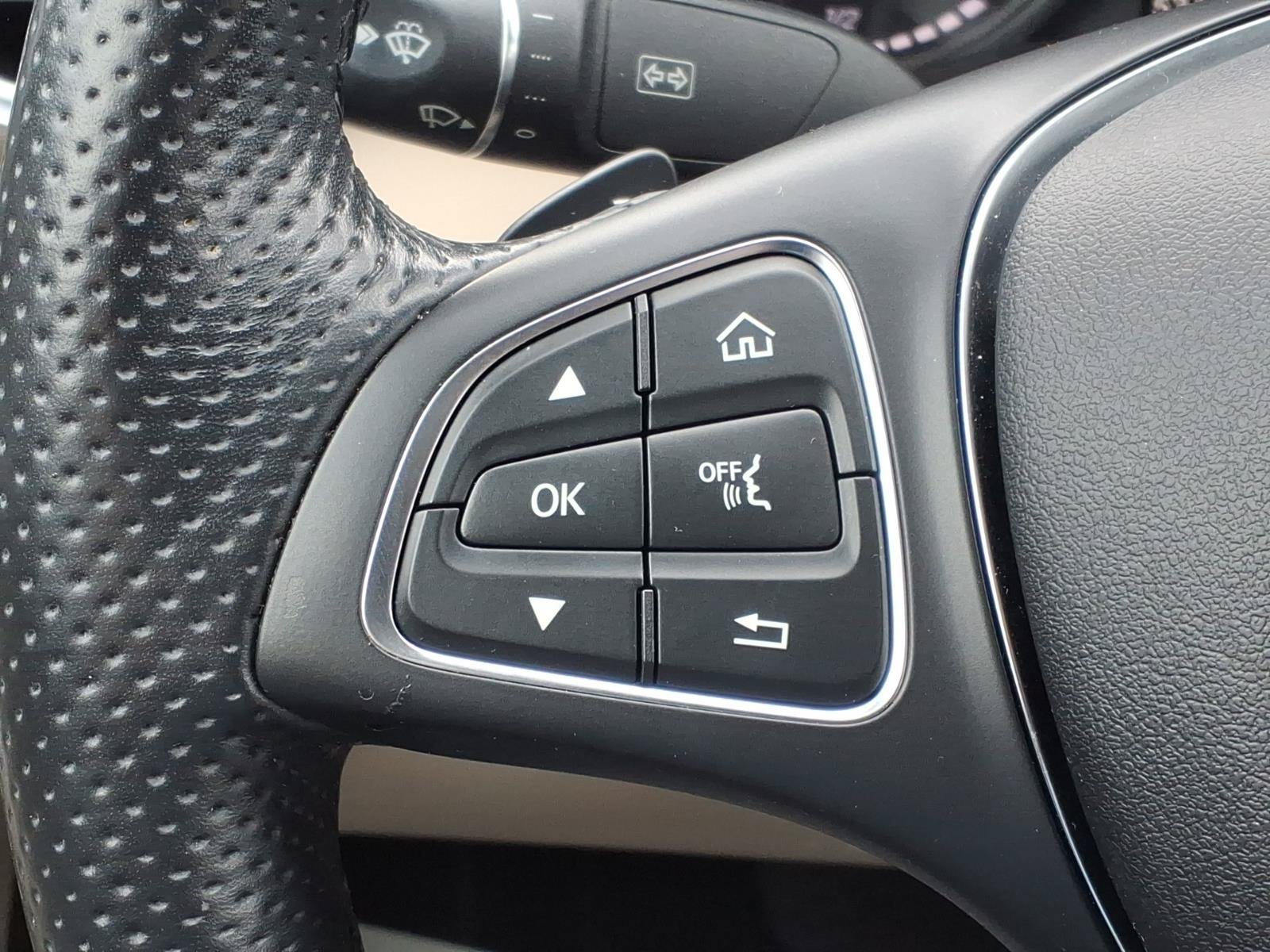Used 2018 Mercedes-Benz C 300 4MATIC Sedan image 18