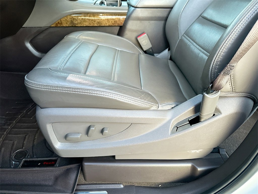 Used 2017 GMC Yukon Denali w/ Open Road Package image 10