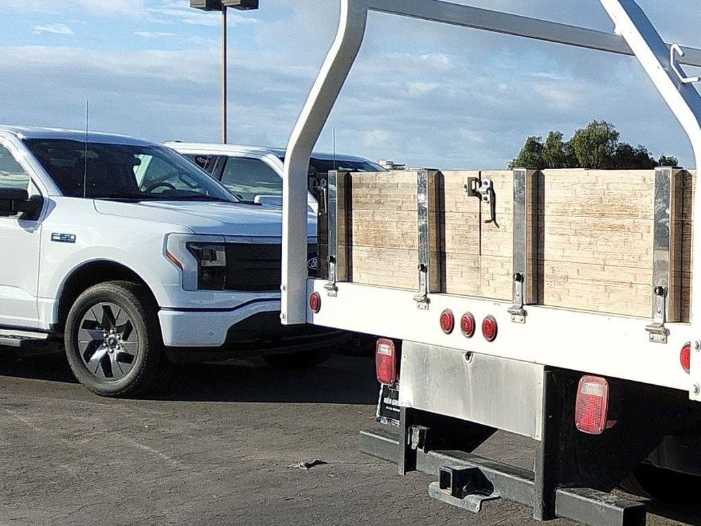 Certified 2023 Ford F550 XL image 5