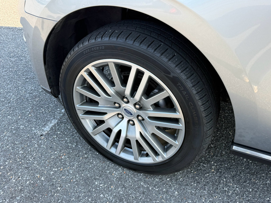 Certified 2023 Ford Expedition Limited image 4