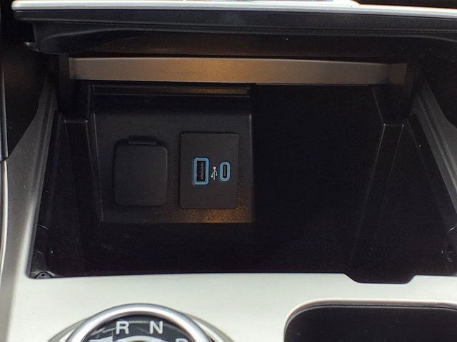 Certified 2024 Ford Explorer XLT w/ Equipment Group 202A AWD/4WD image 12