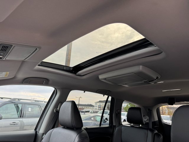 Used 2022 Honda Pilot Touring image 30