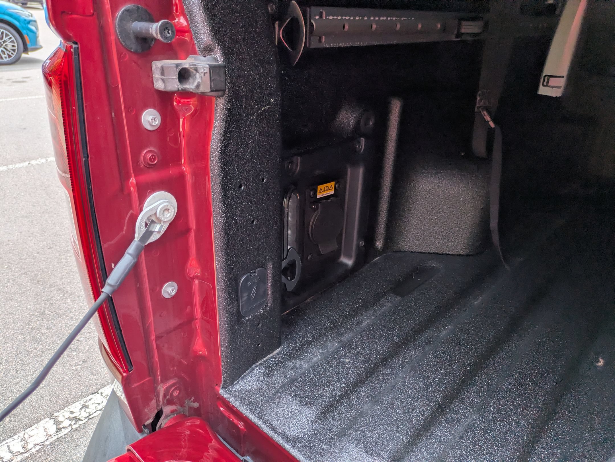 Certified 2025 Ford Maverick Tremor AWD/4WD image 35