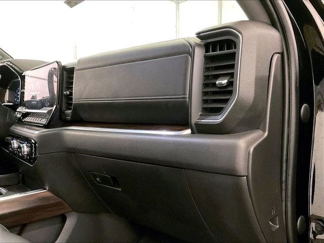 Used 2022 GMC Sierra 1500 SLT w/ SLT Premium Plus Package AWD/4WD image 15