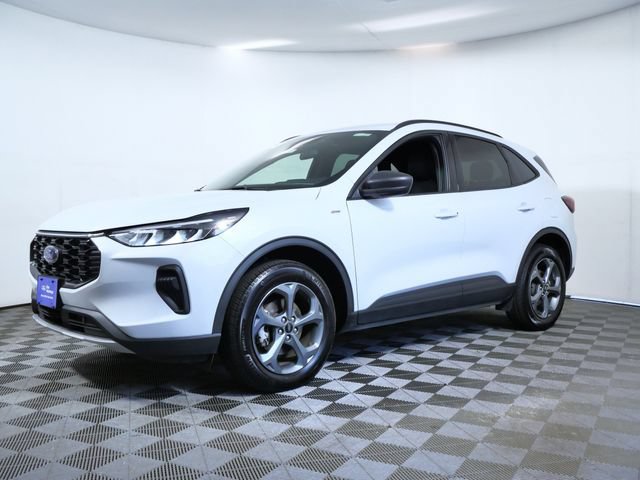Certified 2025 Ford Escape ST-Line AWD/4WD image 2