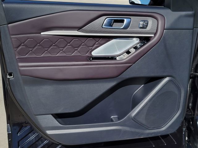 Certified 2025 Ford Explorer Platinum w/ LUX Leather Package image 7
