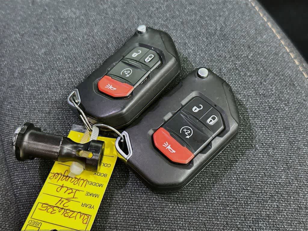 Used 2024 Jeep Wrangler Unlimited Sport AWD/4WD image 31