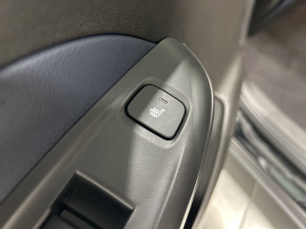 Used 2022 Chevrolet Bolt EUV Premier w/ Launch Edition image 26