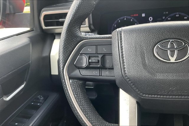 Used 2024 Toyota Tacoma TRD Off-Road AWD/4WD image 21