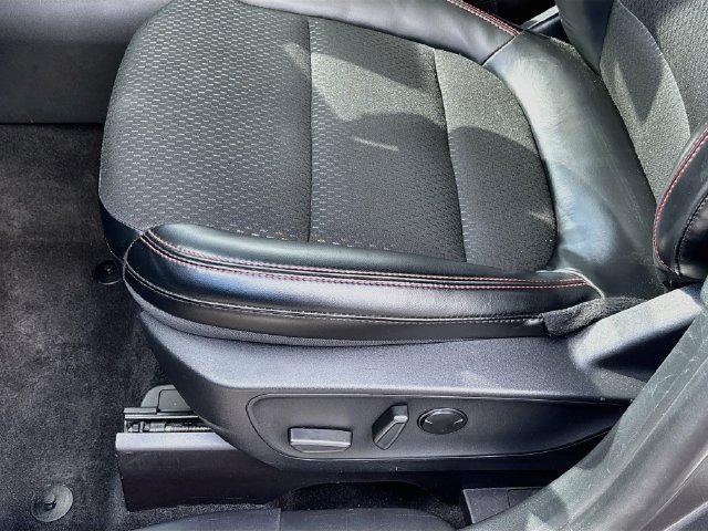 Certified 2025 Ford Escape ST-Line Select AWD/4WD image 19
