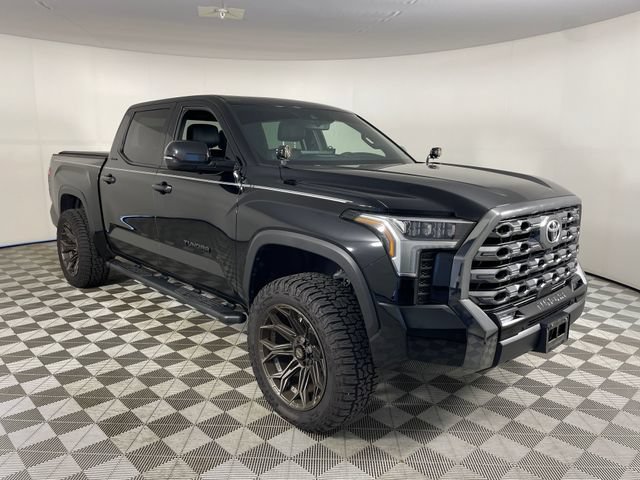 Used 2025 Toyota Tundra Limited AWD/4WD image 16