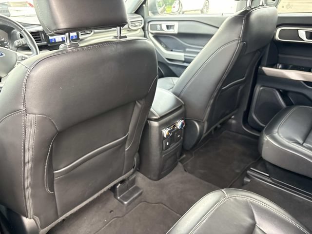Certified 2022 Ford Explorer XLT w/ Equipment Group 202A RWD image 17