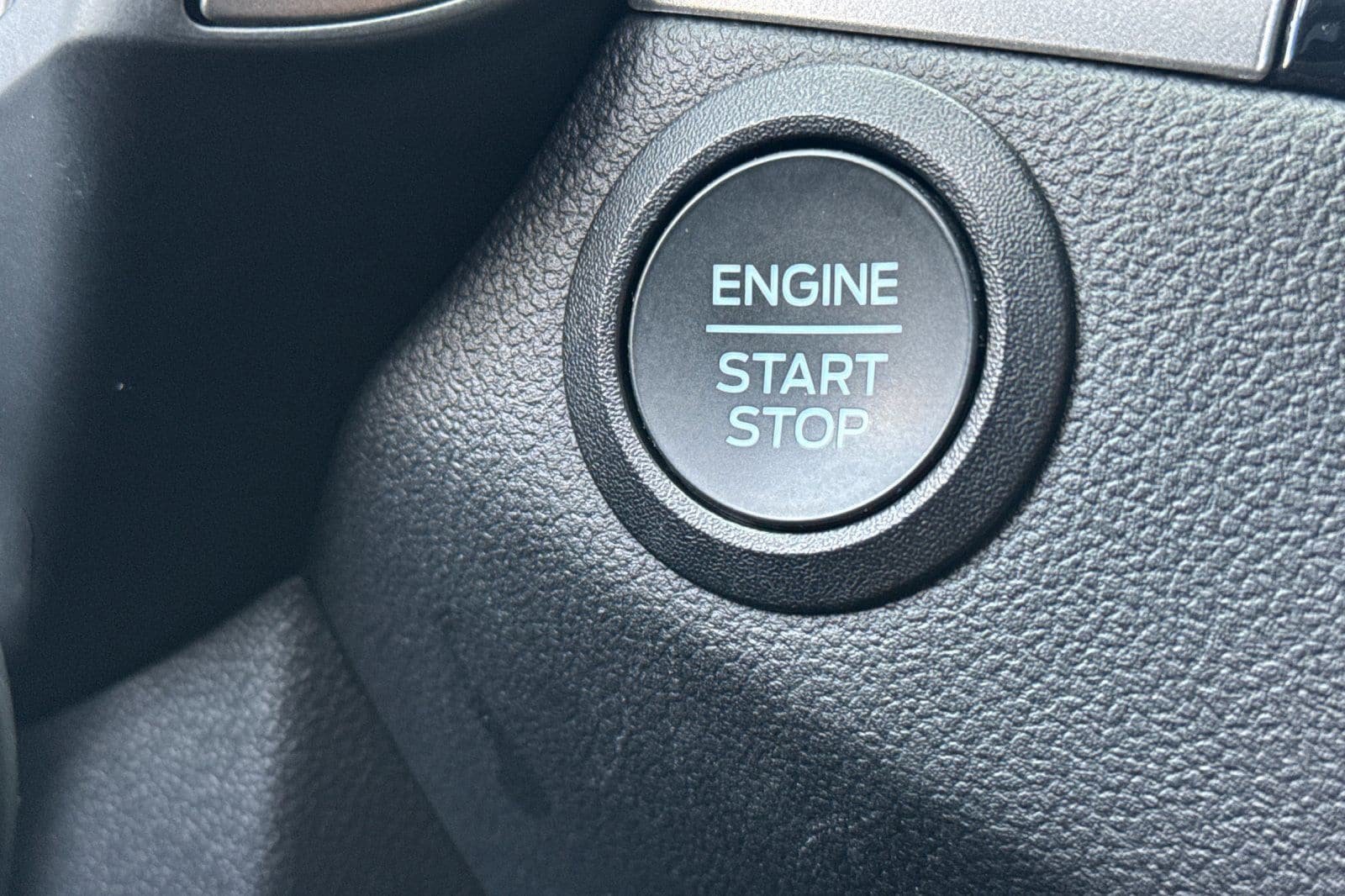 Certified 2025 Ford Escape Active FWD image 27