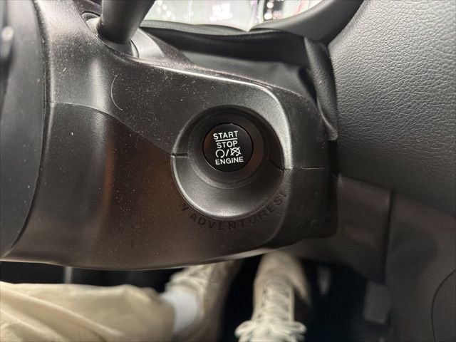 Used 2020 Jeep Renegade Latitude w/ Cold Weather Group image 33