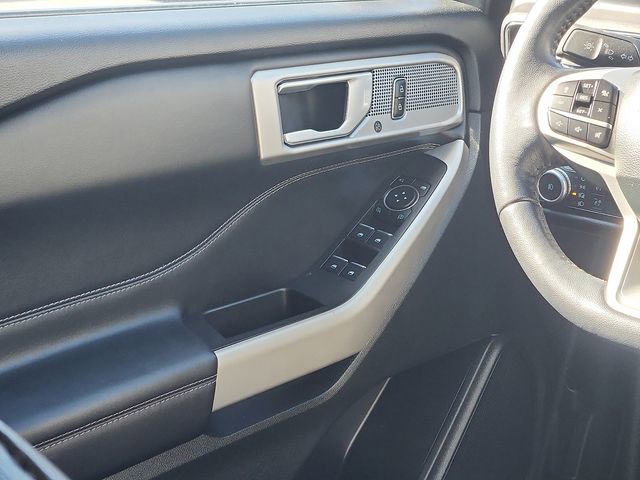 Certified 2023 Ford Explorer Limited AWD/4WD image 11