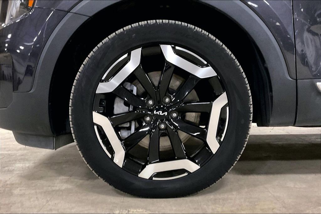 Used 2025 Kia Telluride S image 9