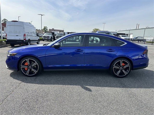 Used 2024 Honda Accord Sport image 2