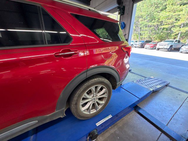 Certified 2021 Ford Explorer Limited w/ Equipment Group 301A AWD/4WD image 11