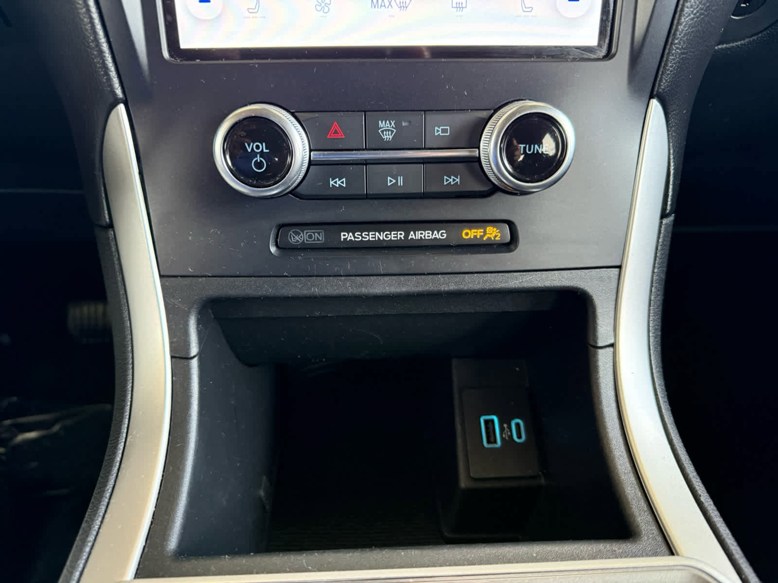 Certified 2024 Ford Edge SEL AWD/4WD image 15