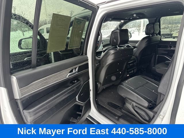 Used 2024 Jeep Wagoneer Series II AWD/4WD image 25