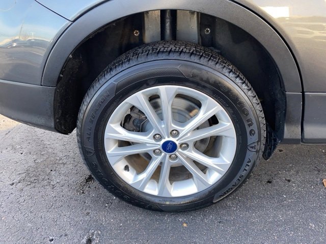 Certified 2018 Ford Escape SE w/ SE Sync 3 Package image 9