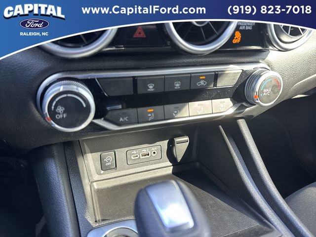 Used 2025 Nissan Sentra SV image 28