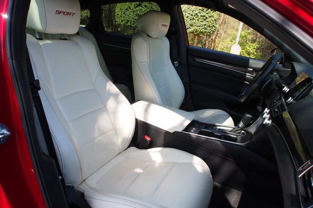Used 2021 Honda Accord Sport image 11