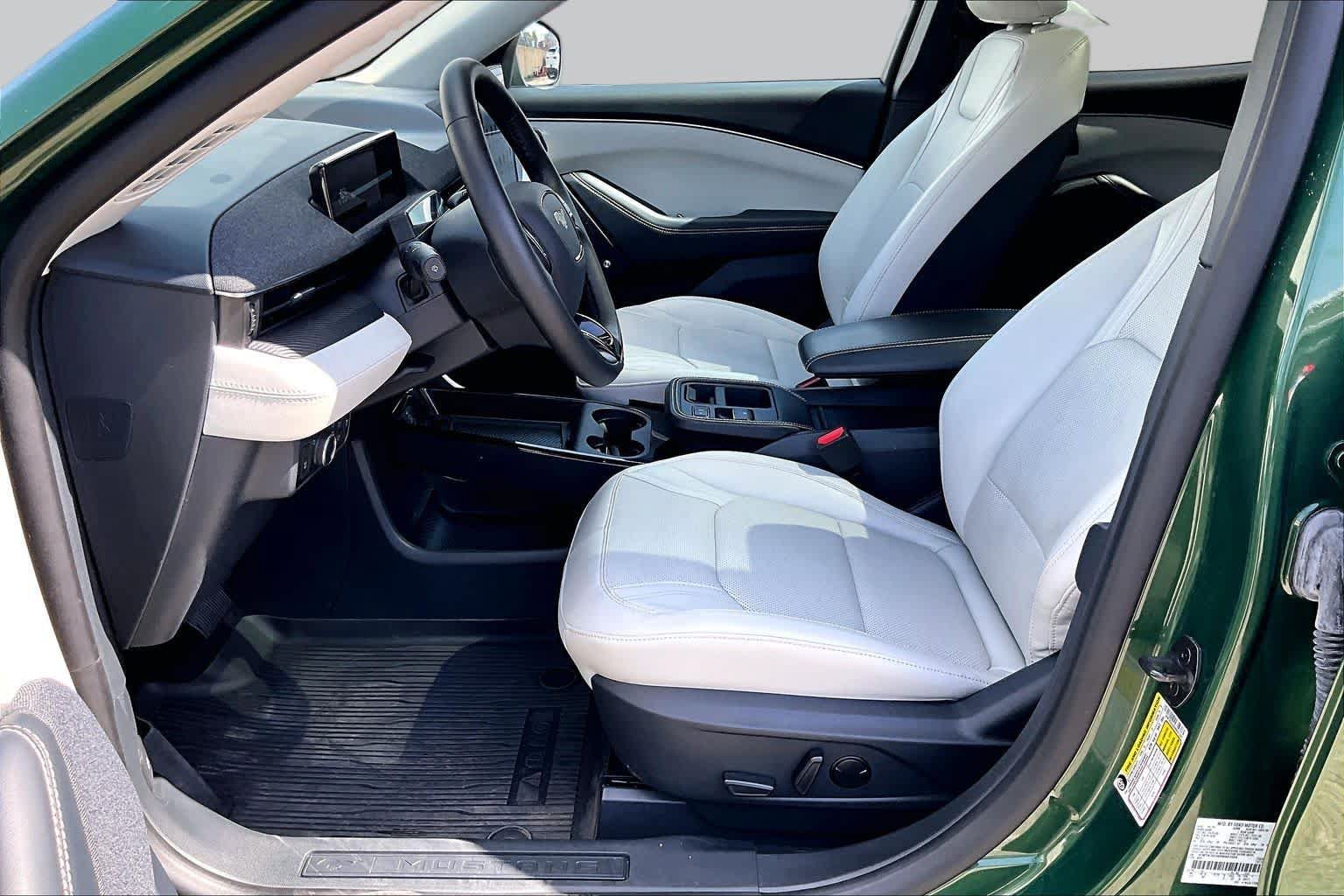 Certified 2025 Ford Mustang Mach-E Premium AWD/4WD image 7