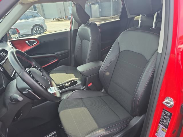 Used 2021 Kia Soul Turbo FWD image 11