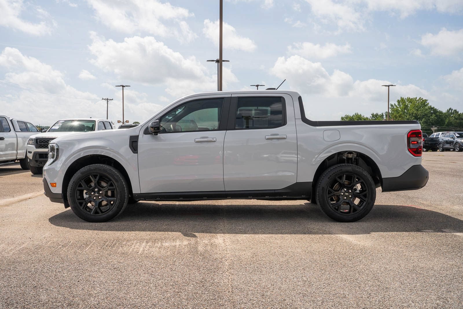 Certified 2025 Ford Maverick Lariat w/ Black Appearance Package AWD/4WD image 5