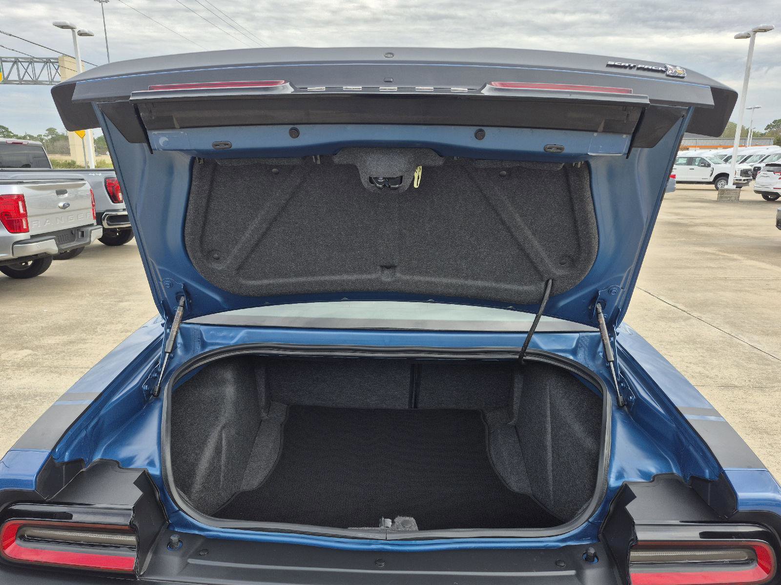 Used 2022 Dodge Challenger R/T Scat Pack w/ Dynamics Package image 7