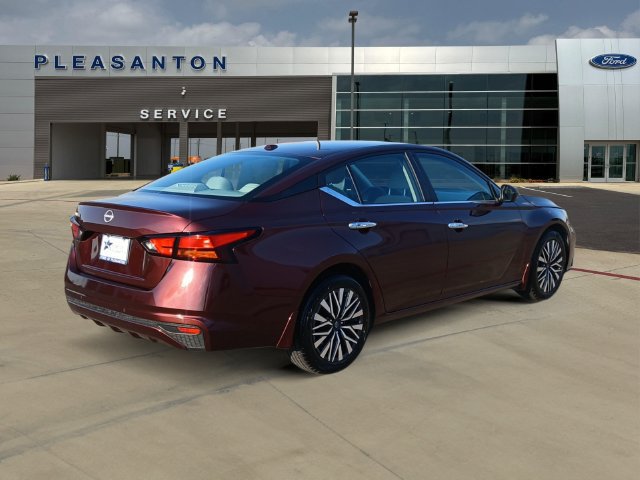 Used 2025 Nissan Altima 2.5 SV FWD image 5