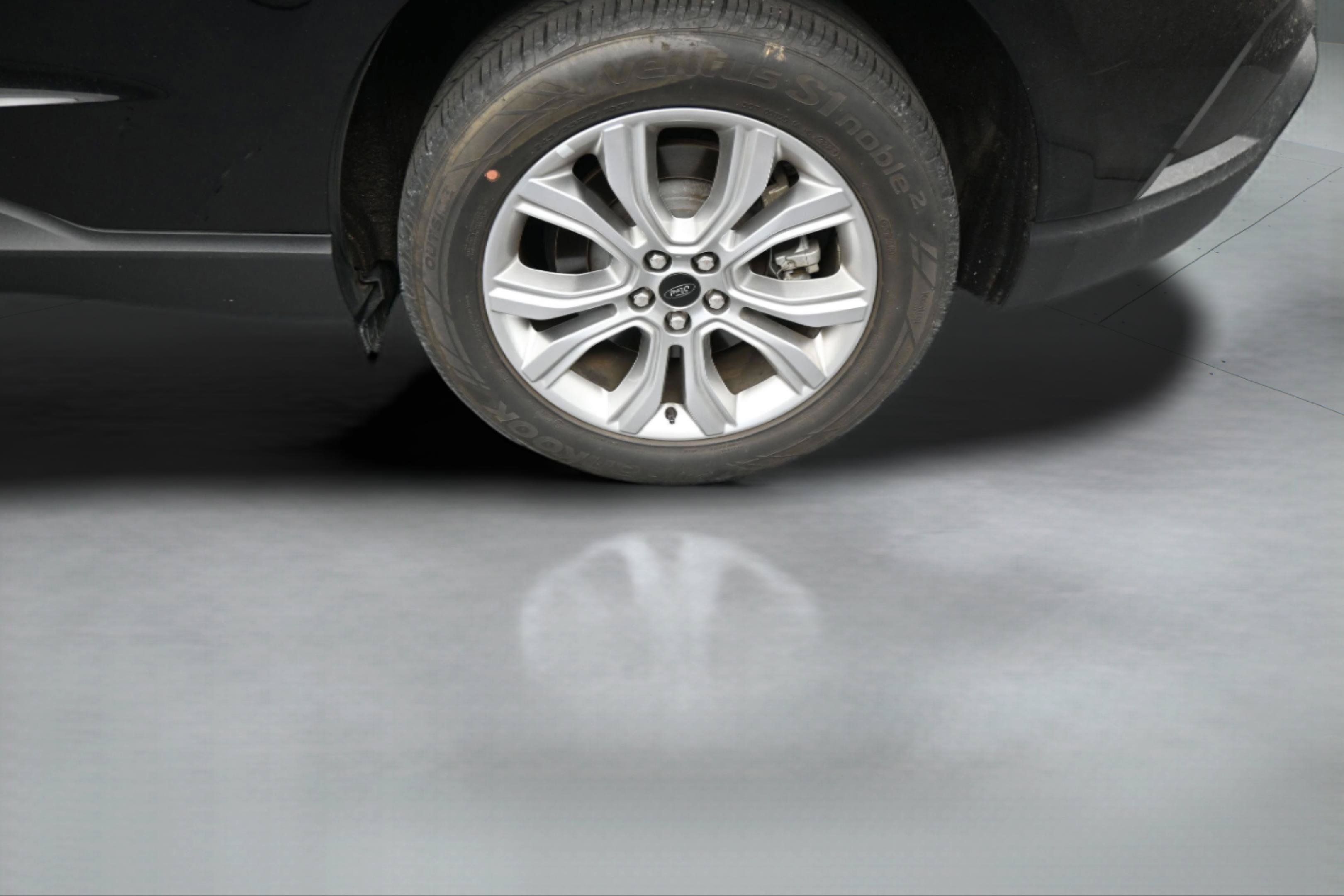 Certified 2024 Ford Edge Titanium AWD/4WD image 35