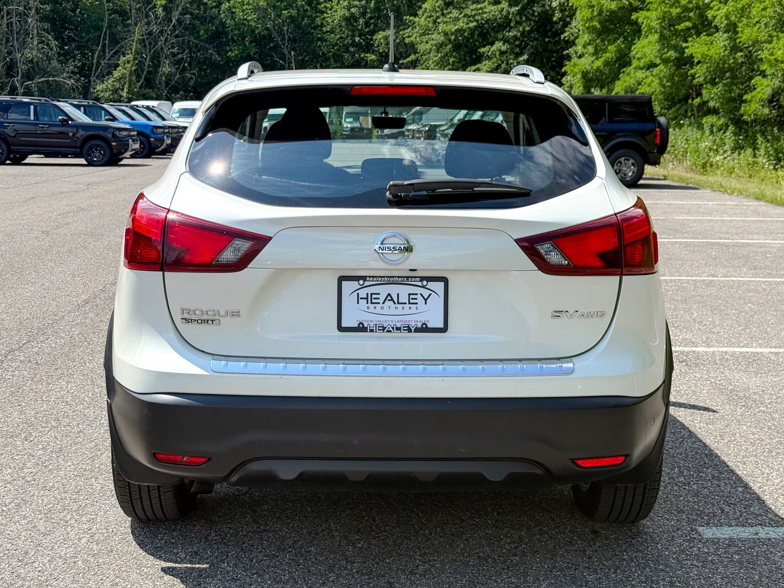 Used 2017 Nissan Rogue Sport SV w/ SV Premium Package AWD/4WD image 5