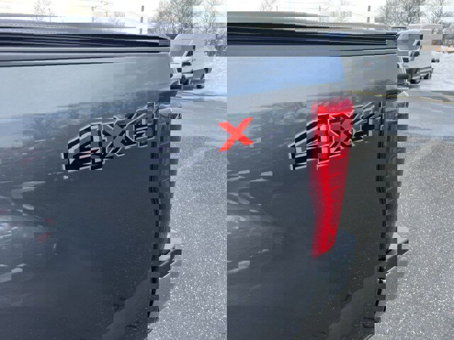 Certified 2017 Ford F250 XL w/ Power Equipment Group image 18