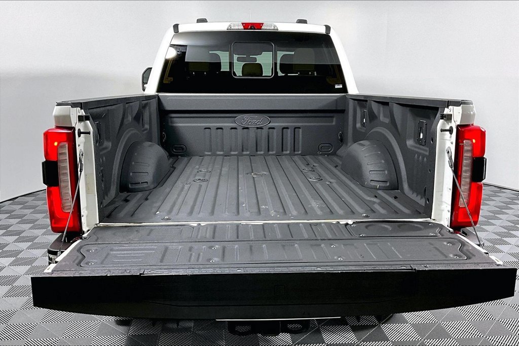Certified 2023 Ford F250 Lariat w/ Lariat Ultimate Package AWD/4WD image 32