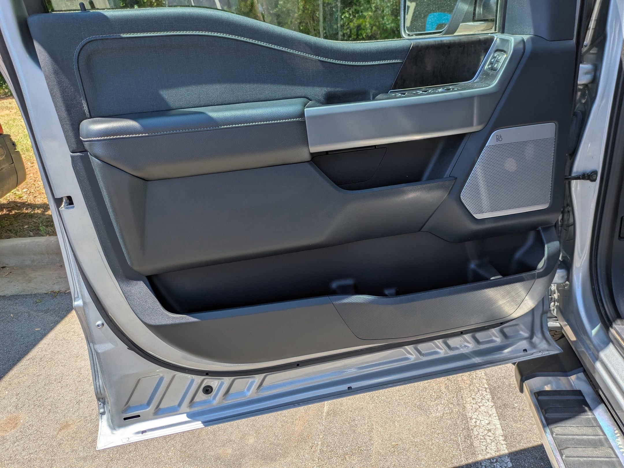 Certified 2022 Ford F150 Lariat w/ Max Trailer Tow Package AWD/4WD image 10