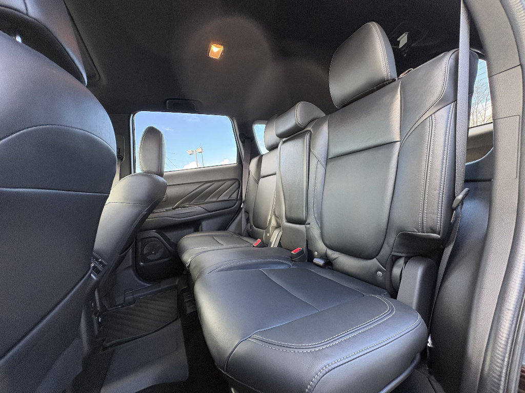 Used 2020 Mitsubishi Outlander GT image 36